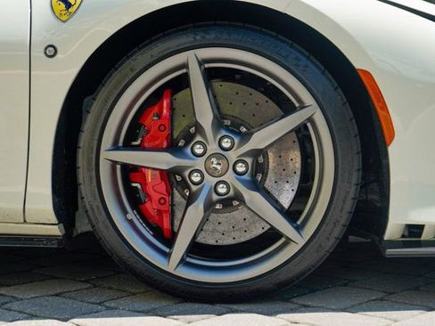 Used 2021 Ferrari F8 Tributo image 34