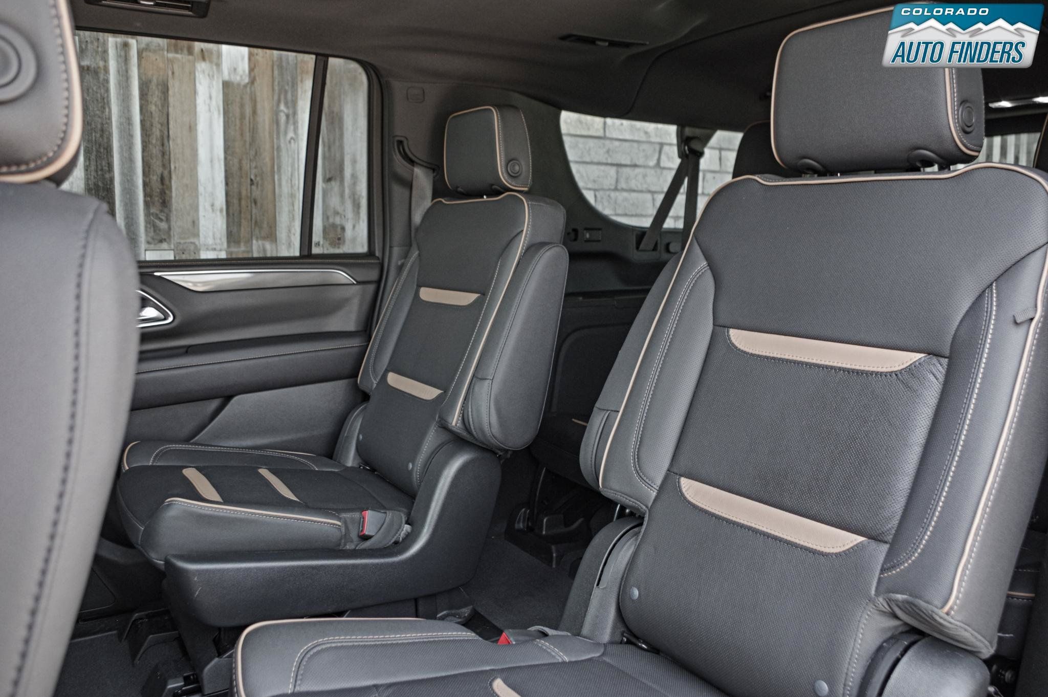 Used 2023 GMC Yukon XL AT4 w/ AT4 Premium Plus Package AWD/4WD image 27