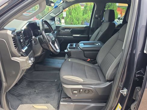 Used 2024 GMC Sierra 1500 SLE w/ Preferred Package AWD/4WD image 9