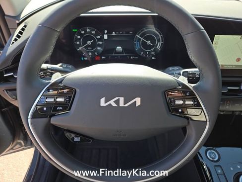 New 2026 Kia Niro Wind FWD image 15