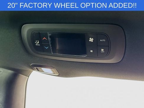 New 2027 Chrysler Pacifica Limited AWD/4WD image 25