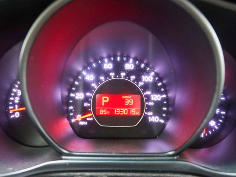 Used 2015 Kia Soul + image 30