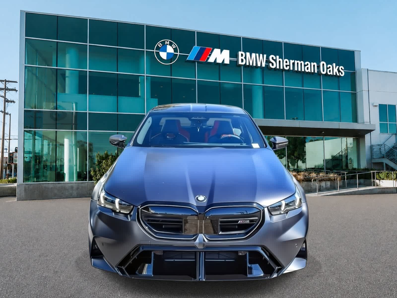 New 2026 BMW M5 w/ Carbon Package AWD/4WD image 2