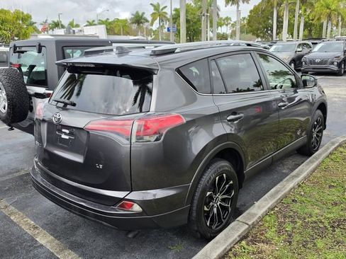 Used 2017 Toyota RAV4 LE image 3