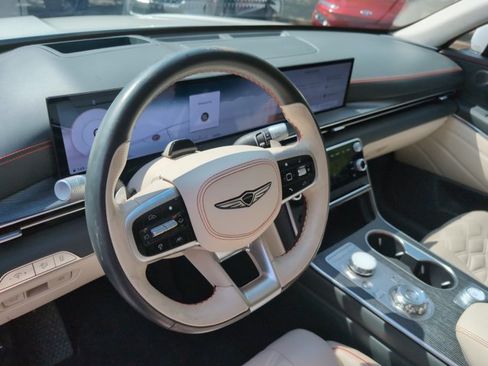 Used 2025 Genesis GV80 3.5T AWD/4WD image 10