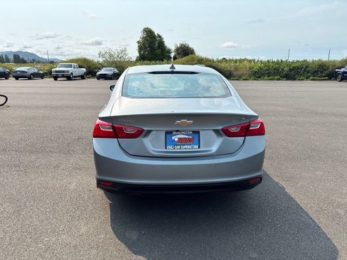 Used 2024 Chevrolet Malibu LT FWD image 3