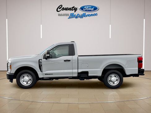 New 2025 Ford F350 XL w/ 360-Degree Camera Package RWD image 3