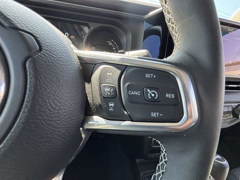 Used 2023 Jeep Wrangler Unlimited Sahara AWD/4WD image 25