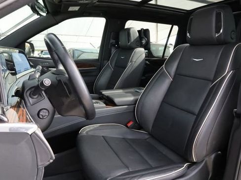 Certified 2024 Cadillac Escalade ESV Premium Luxury image 29