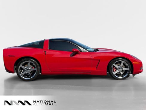 Used 2005 Chevrolet Corvette Coupe w/ Preferred Equipment Group RWD image 6
