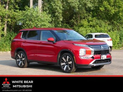 Used 2025 Mitsubishi Outlander SE