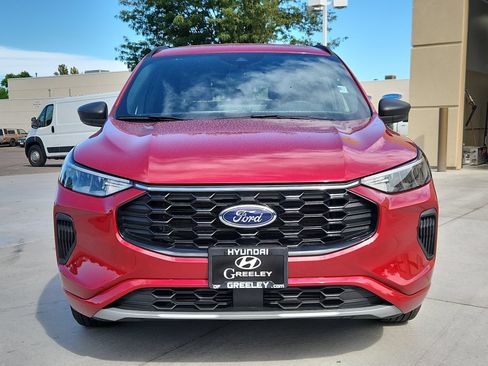 Used 2023 Ford Escape ST-Line w/ Tech Pack #1 AWD/4WD image 8