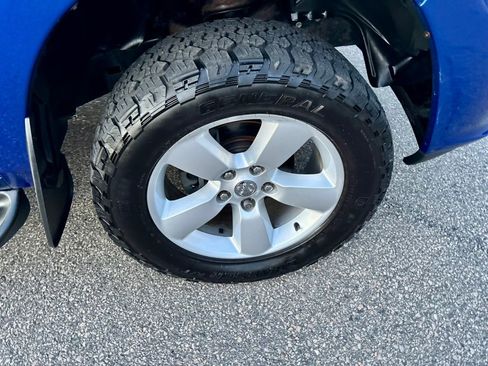 Used 2014 RAM 1500 Express image 29