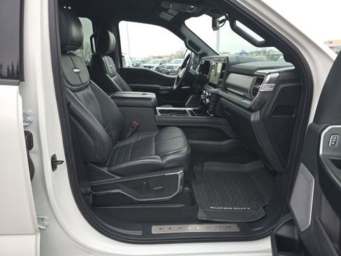 Certified 2025 Ford F250 Platinum image 5