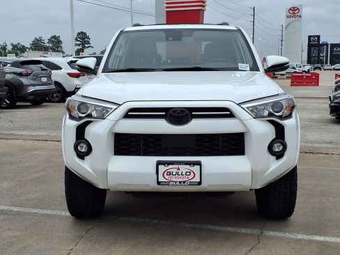Certified 2023 Toyota 4Runner SR5 Premium w/ Moonroof Package AWD/4WD image 4
