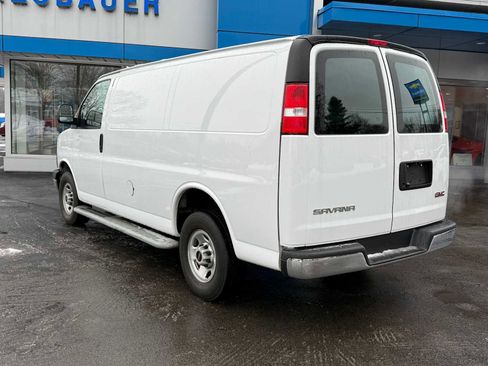 Used 2023 GMC Savana 2500 w/ Driver Convenience Package image 7