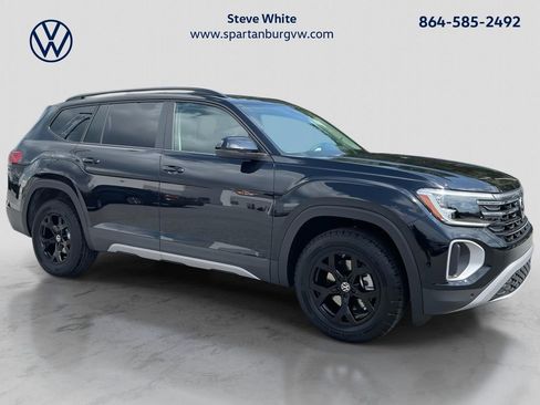 New 2026 Volkswagen Atlas Peak Edition AWD/4WD image 1