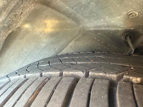 Used 2001 Toyota Avalon XLS image 13