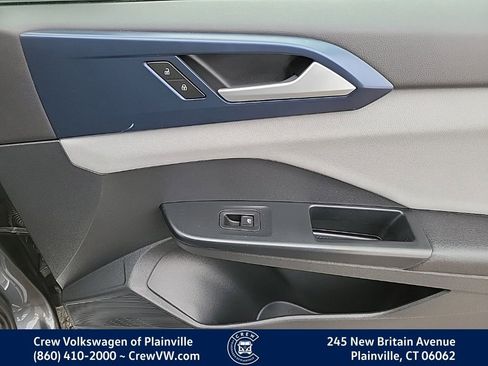 Certified 2022 Volkswagen Taos SE image 41