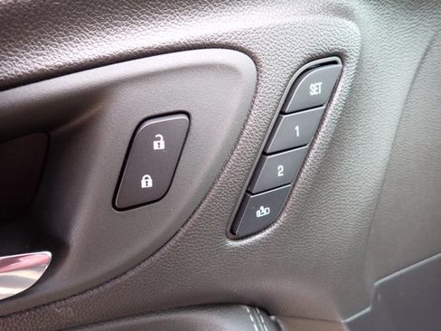 Used 2023 Buick Encore GX Essence w/ Experience Buick Package image 15