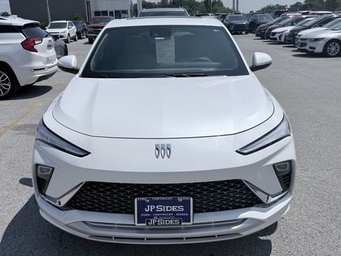 Used 2025 Buick Envista Avenir FWD image 2