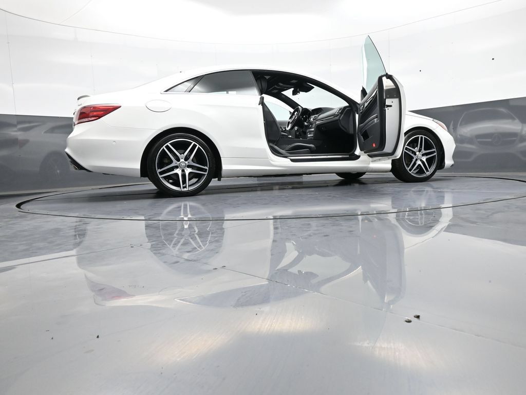 Used 2017 Mercedes-Benz E 400 4MATIC Coupe image 53