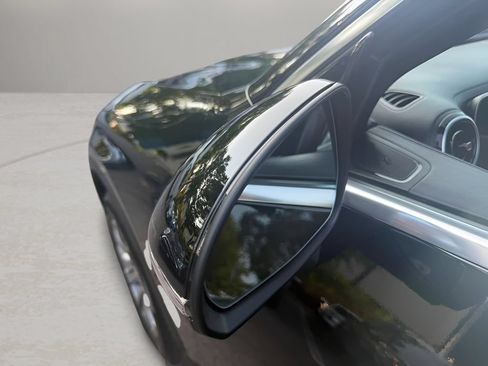 Used 2024 Mercedes-Benz GLC 300 4MATIC image 23
