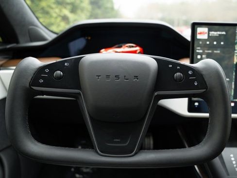 Used 2021 Tesla Model S Plaid image 23