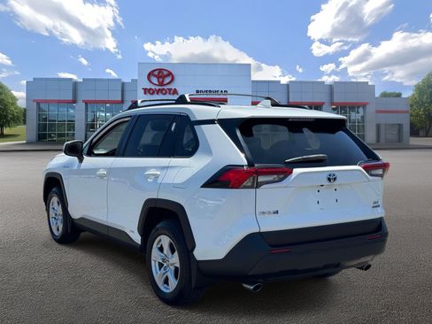 Certified 2021 Toyota RAV4 XLE w/ Convenience Package AWD/4WD image 5