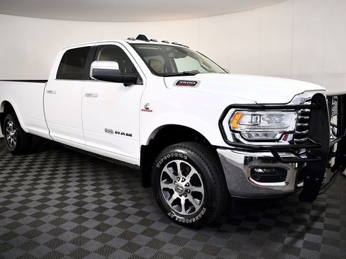 Used 2022 RAM 3500 Limited image 5