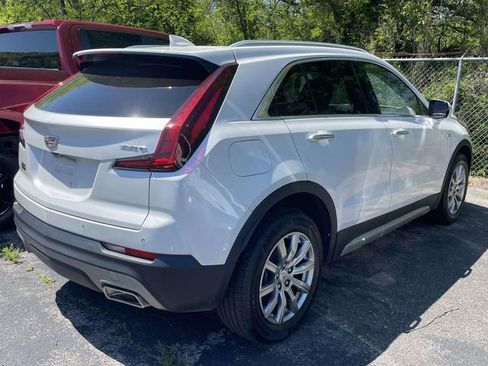 Used 2023 Cadillac XT4 Premium Luxury image 3