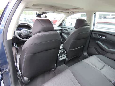 Certified 2025 Honda Accord SE image 13