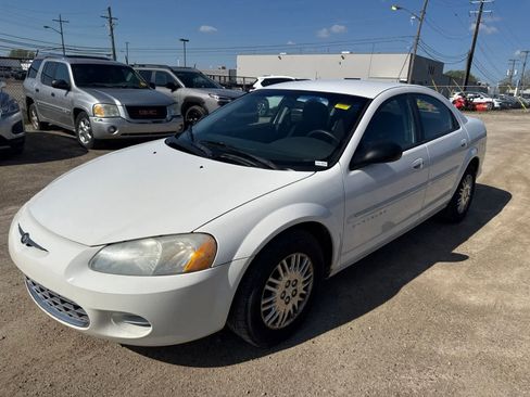Used 2001 Chrysler Sebring LX FWD image 1