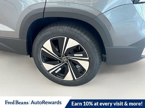 New 2026 Volkswagen Taos SE AWD/4WD image 18