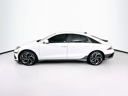 Used 2024 Hyundai Ioniq 6 SEL image 4