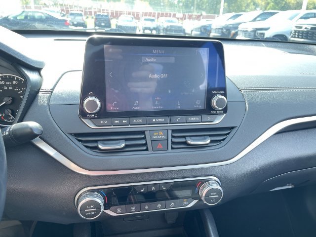 Used 2020 Nissan Altima 2.5 SV FWD image 13