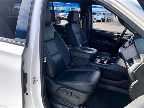 Used 2024 Chevrolet Tahoe Z71 w/ Luxury Package image 8