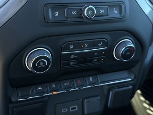 Certified 2024 Chevrolet Silverado 1500 Custom image 19