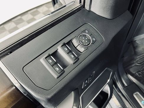 Used 2018 Ford F150 Limited image 22