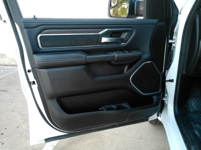 Used 2026 RAM 1500 Laramie AWD/4WD image 13