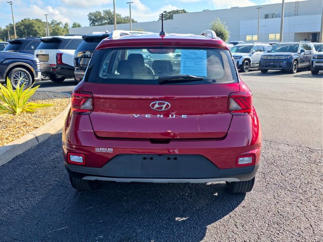 Certified 2024 Hyundai Venue SEL FWD image 19