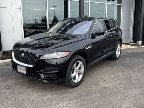 Used 2019 Jaguar F-PACE Premium image 2