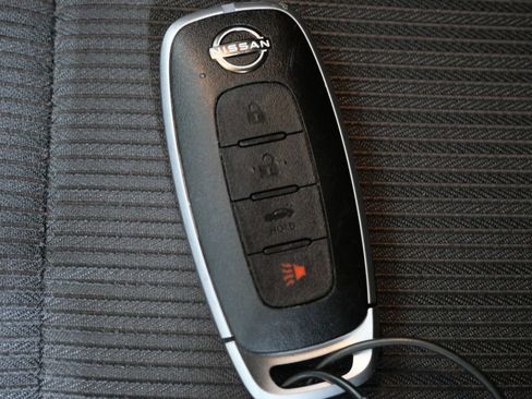 Used 2025 Nissan Sentra SV FWD image 25