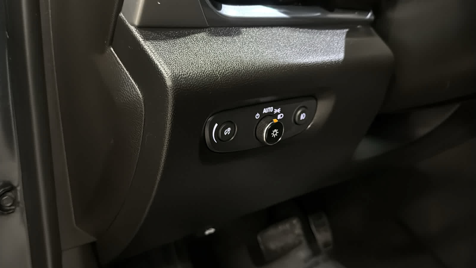 Used 2019 Chevrolet Traverse LT w/ LT Premium Package AWD/4WD image 23