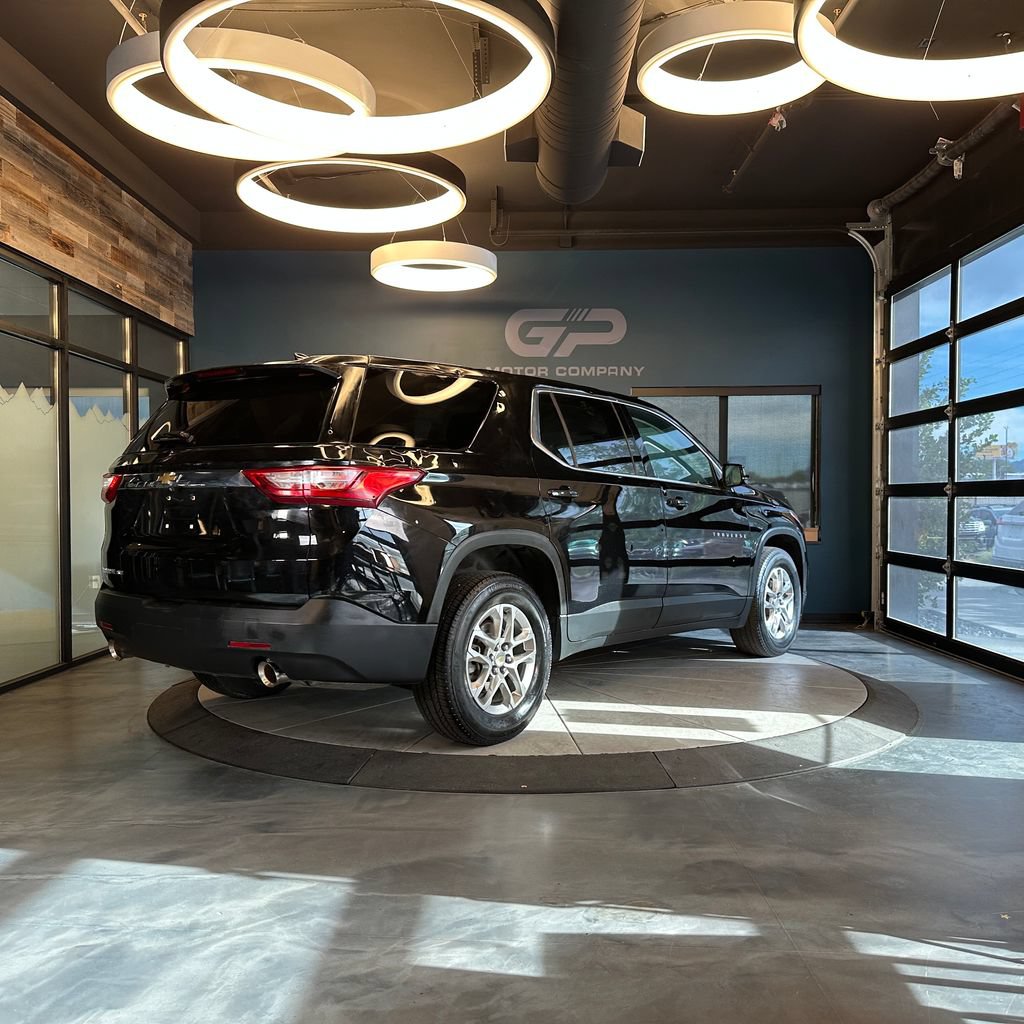 Used 2020 Chevrolet Traverse LS AWD/4WD image 3