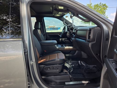 Used 2024 Chevrolet Silverado 2500 High Country w/ High Country Premium Package AWD/4WD image 24