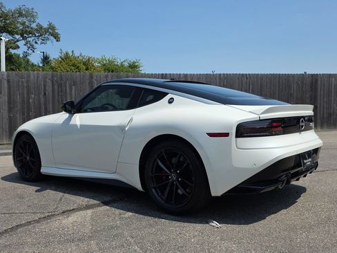 Used 2025 Nissan Z Performance w/ Floor Mat Package RWD image 3