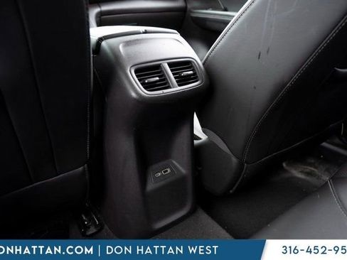 Used 2023 Buick Envision Essence image 24