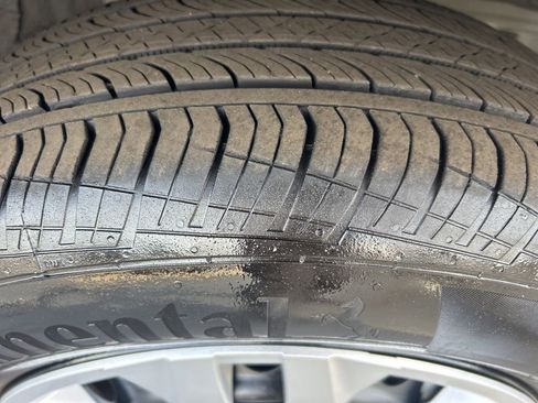 Used 2024 Toyota Corolla Cross L image 22