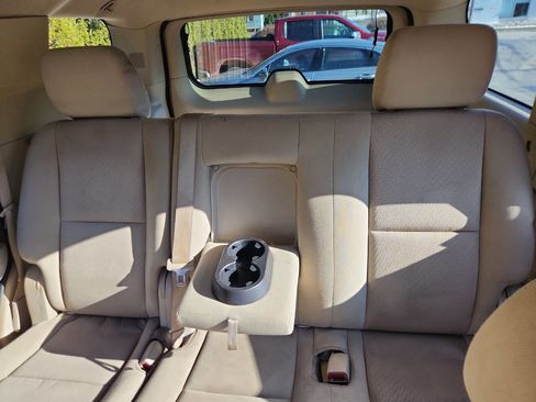 Used 2011 Chevrolet Tahoe LS image 27